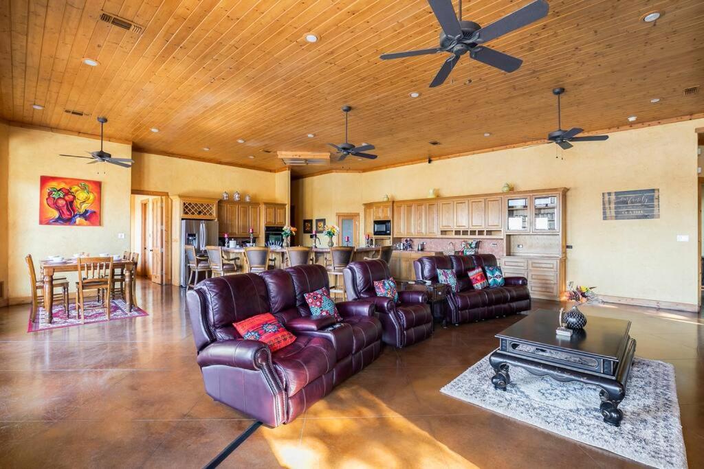 Texas Ranch House With 5 Bedroom And Fish Pond Dallas Extérieur photo
