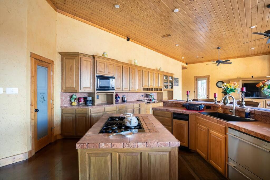 Texas Ranch House With 5 Bedroom And Fish Pond Dallas Extérieur photo