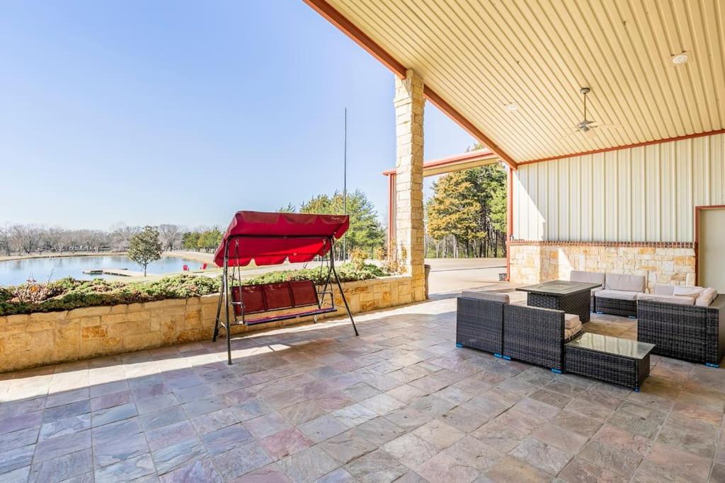 Texas Ranch House With 5 Bedroom And Fish Pond Dallas Extérieur photo