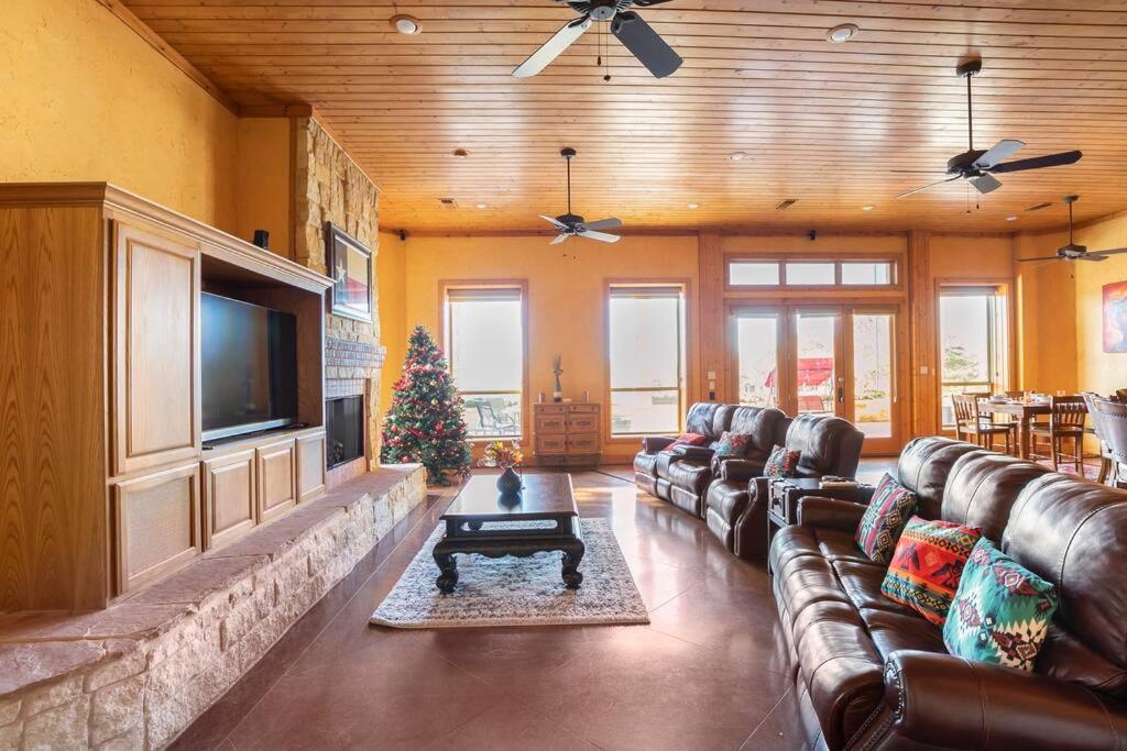 Texas Ranch House With 5 Bedroom And Fish Pond Dallas Extérieur photo