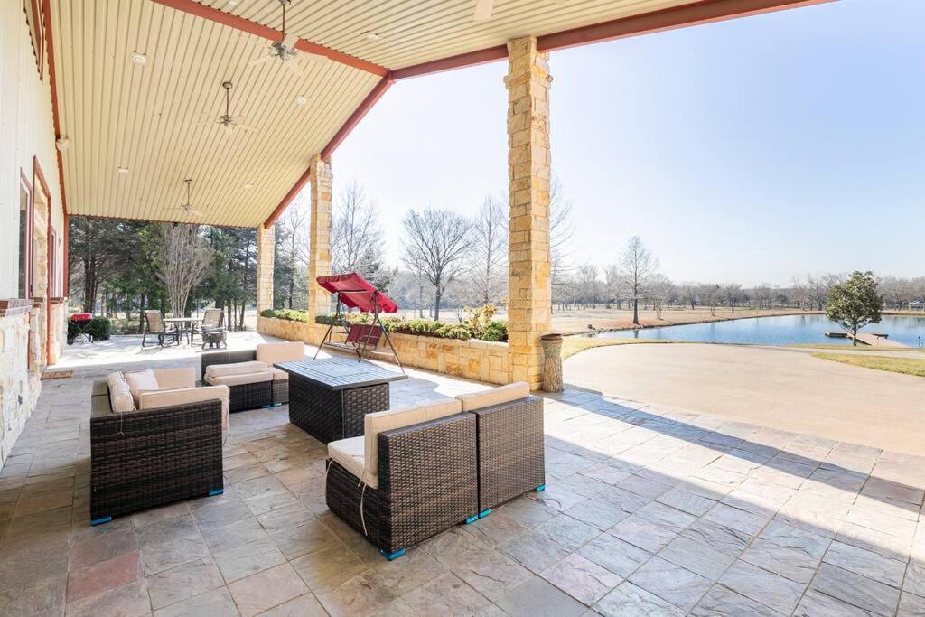 Texas Ranch House With 5 Bedroom And Fish Pond Dallas Extérieur photo