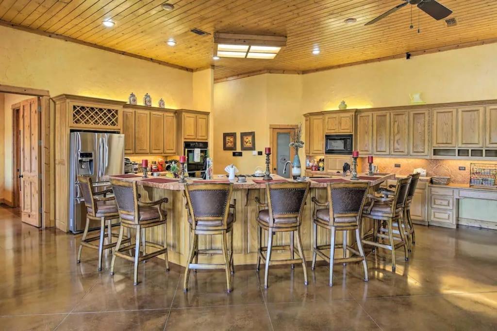 Texas Ranch House With 5 Bedroom And Fish Pond Dallas Extérieur photo